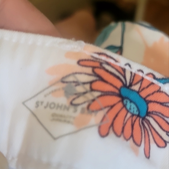 St. Johns Bay Size 18 White Floral Print Pockets Ladies Pedal Pushers Capris - Picture 13 of 16